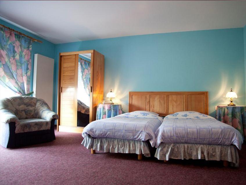 Aux Deux Clefs Hotel Petersbach Kamer foto